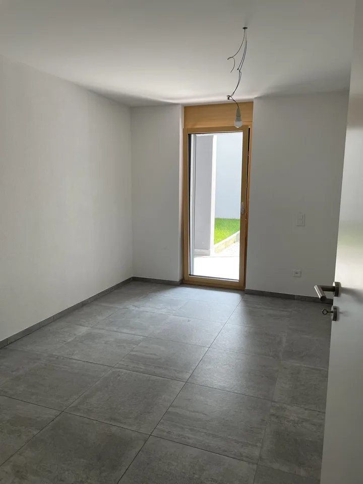 Spazio, Eleganza e Molto Verde: Grande 5.5 Locali a Leggia