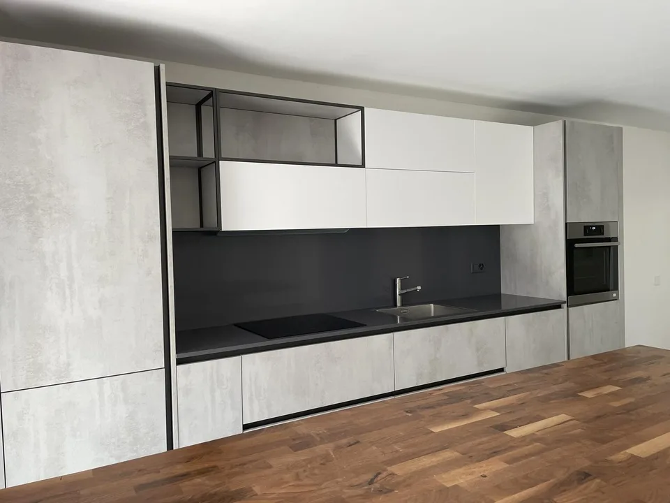 Spazio, Eleganza e Molto Verde: Grande 5.5 Locali a Leggia