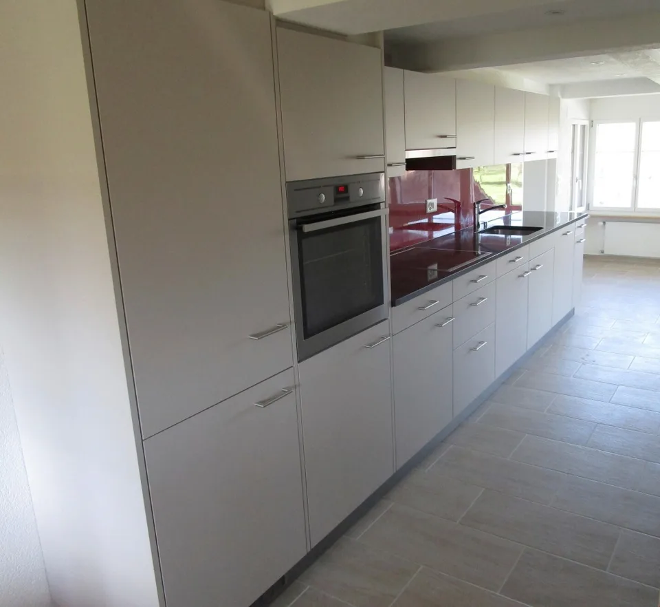 Hochwertig sanierte 3.5-Zimmer-Wohnung mit Bergsicht und Aussenbereich