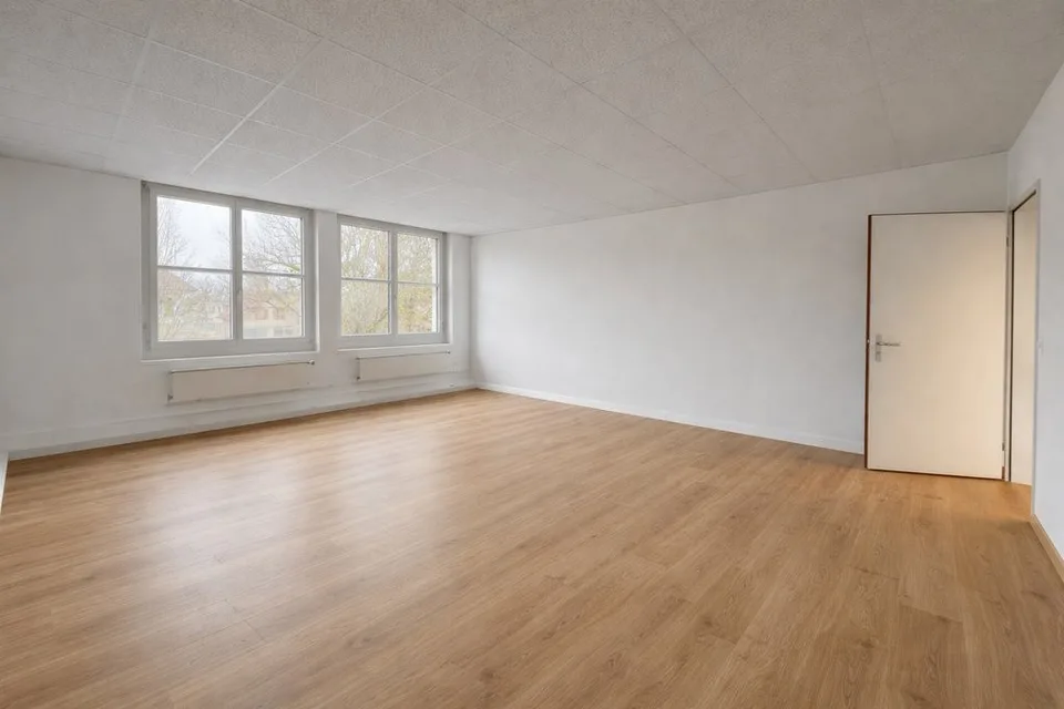 ESPACES DE BUREAU - OU DE PRATIQUE EXCLUSIFS DANS UN EMPLACEMENT DE PREMIER PLAN – photo 3 sur 11