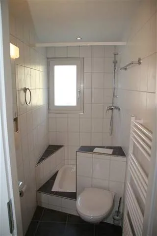 Moderne 4.5 Zi. Wohnung mit Gartensitzplatz und Sicht auf die Berge