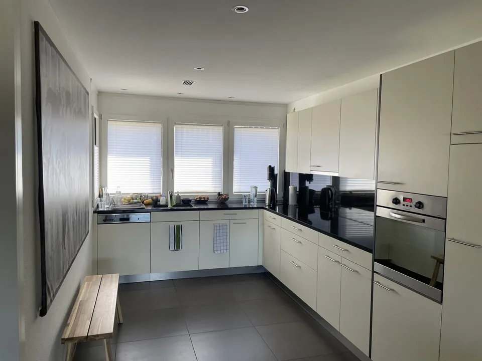 helles, ruhiges WG-Zimmer