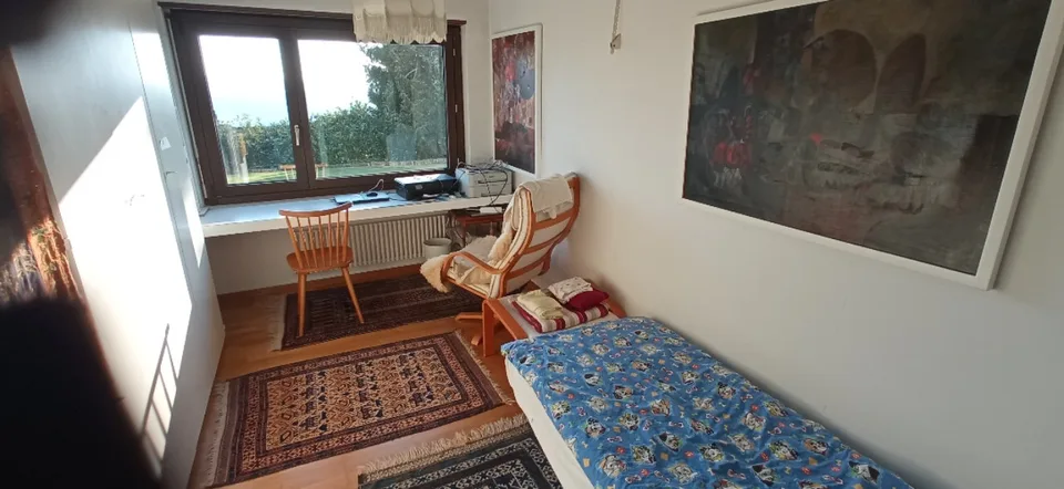Top Einfamilienhaus an top Lage mit 2.5 Zimmer Wohnung für Praxis oder Büro