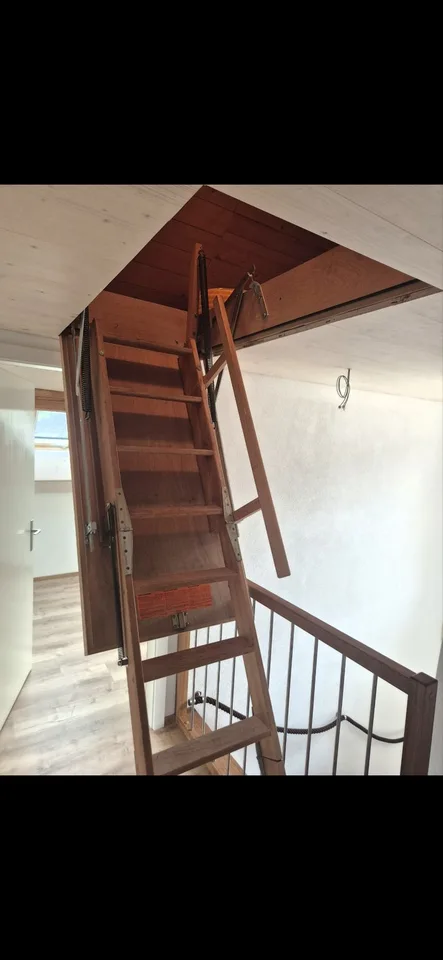 Charmante 50 m² 2.5 Zimmer Dachwohnung