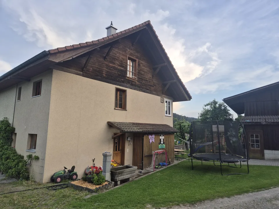 Charmante 50 m² 2.5 Zimmer Dachwohnung