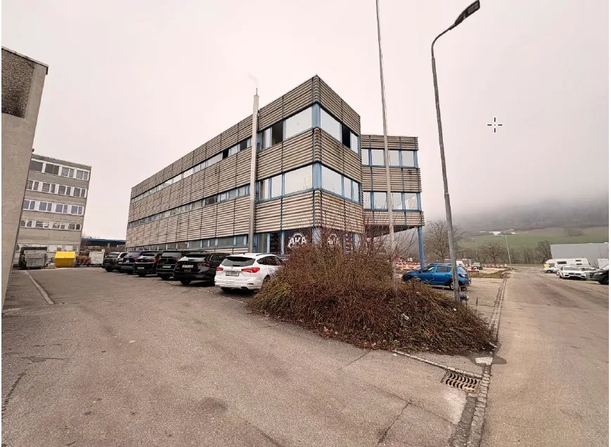 Gewerbeliegenschaft mit Entwicklungspotential in Aarburg – Foto 2 von 2