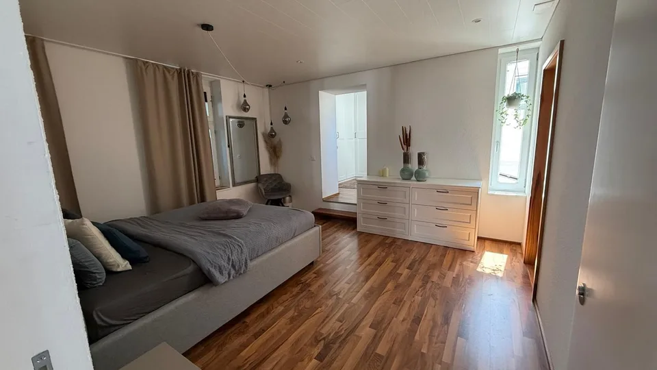 4.5 Zimmer, 140 m², 1. Stock