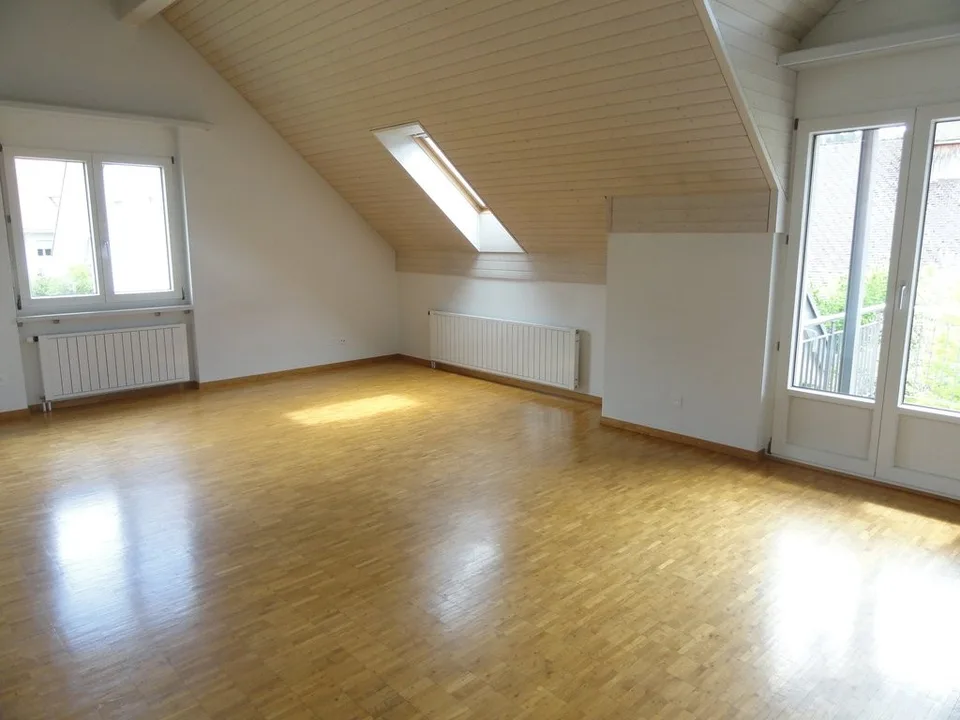 Charming attic apartment with large balcony and gallery! – photo 6 of 9
