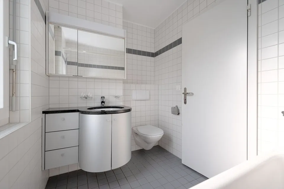 Charming attic apartment with large balcony and gallery! – photo 4 of 9