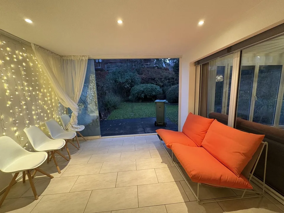 Stylish 4.5-Room Furnished Apartment for Rent in Binningen