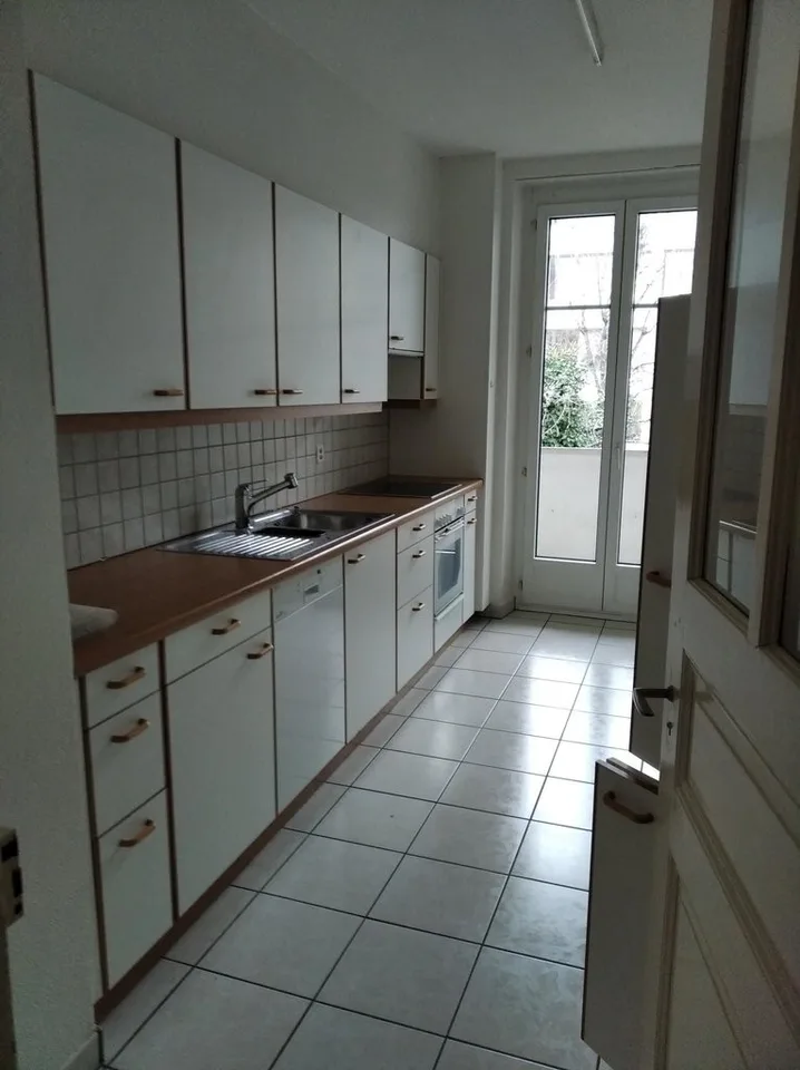 GROSSE 2.5-ZIMMERWOHNUNG BEFRISTET BIS ZUM 31.12.2031 – photo 3 sur 8