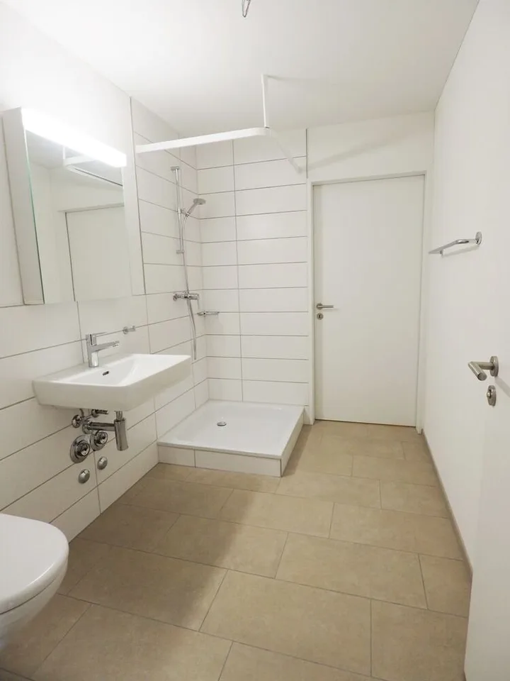 Moderne Wohnung mit zwei Badezimmern