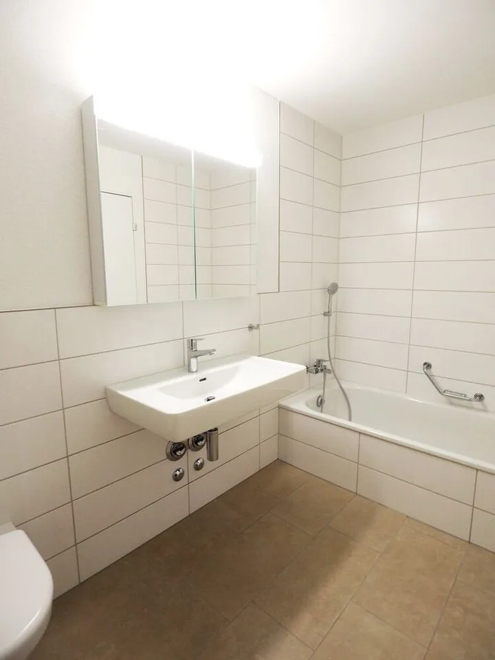 Moderne Wohnung mit zwei Badezimmern