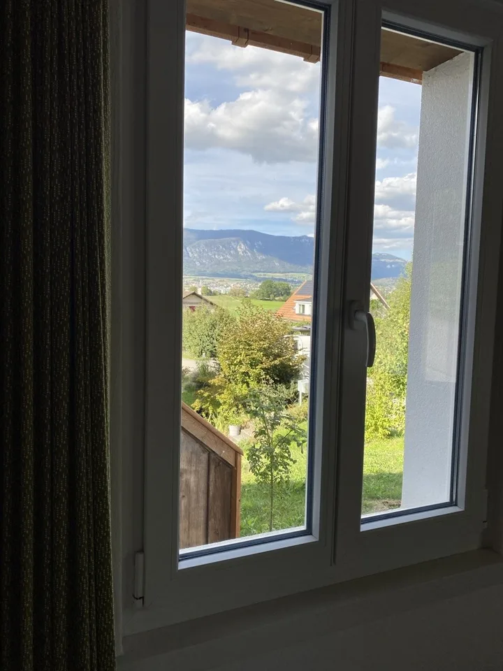 Ruhige 4-Zimmer-Wohnung am Waldrand mit grossem Garten