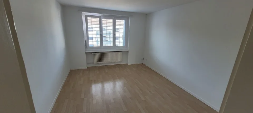 Schöne, helle und sanierte 3.5-Zimmerwohnung in unmittelbarer nähe zum Bahnhof
