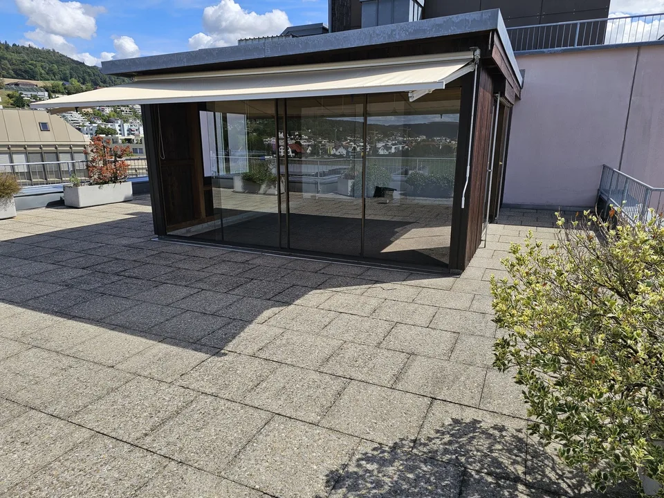 Grosszügige 5 1/2 Wohnung mit extrem schöner Terrasse