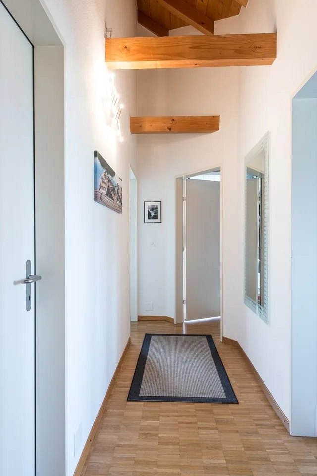 Helle Dachwohnung inkl. Bastelraum und Kellerabteil