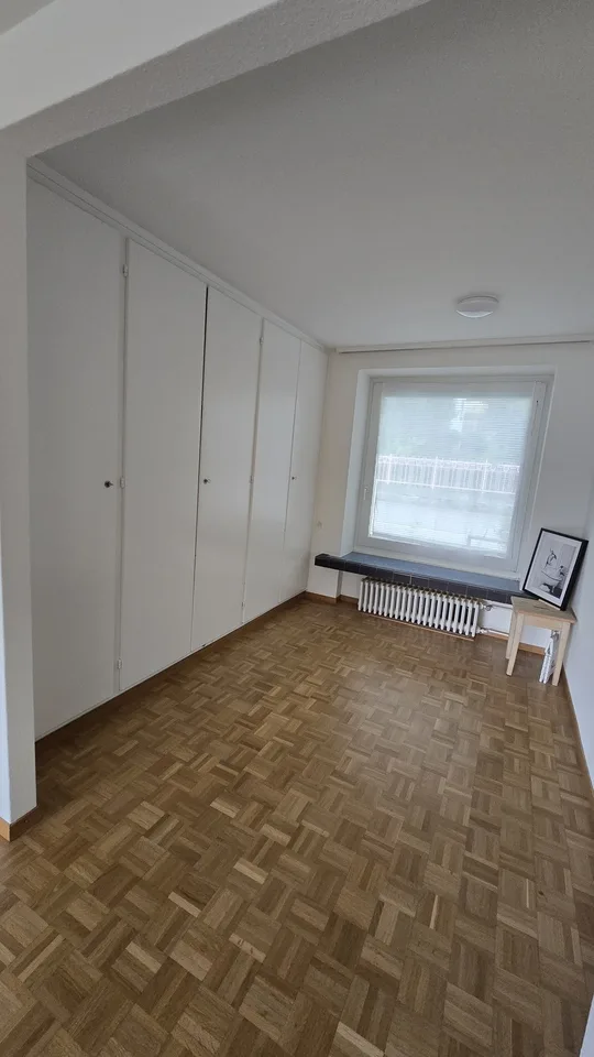 Charmante 4.5 Zimmer-Wohnung mit Balkon über St. Gallen und doch zentral – Foto 4 von 13