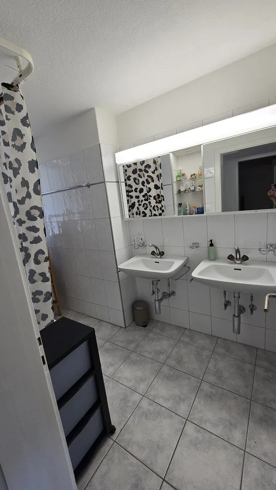 Charmante 4.5 Zimmer-Wohnung mit Balkon über St. Gallen und doch zentral – Foto 9 von 13