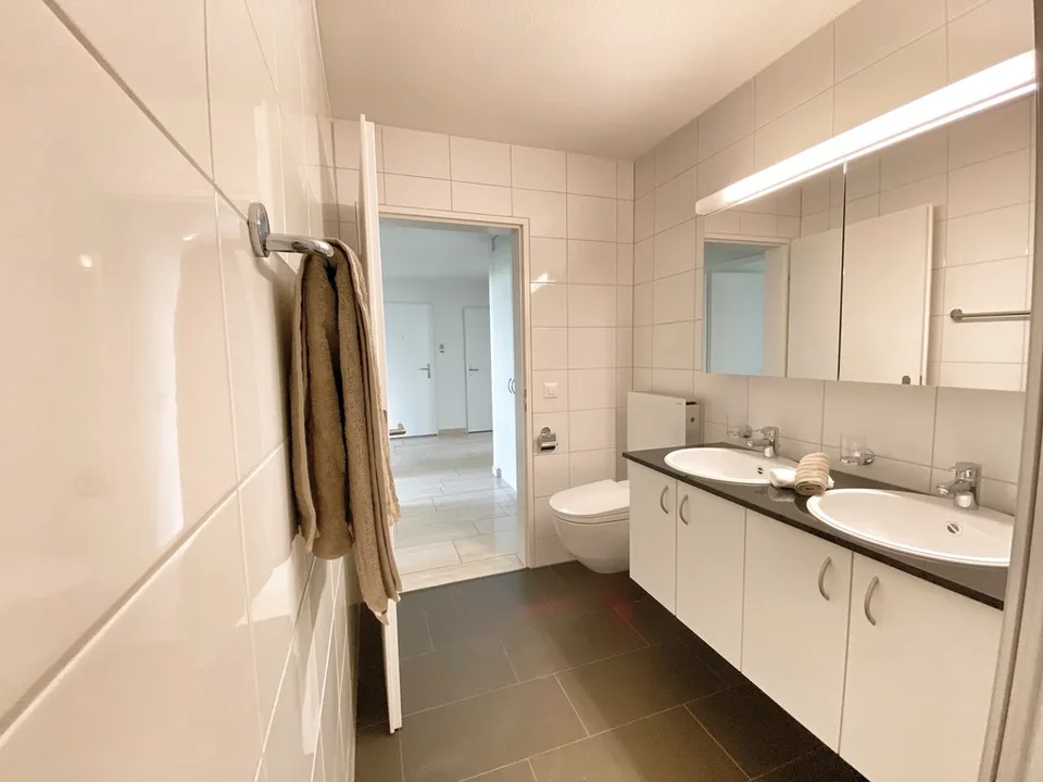 3.5 Zi-Wohnung in MFH an ruhiger, sonniger Wohnlage mit viel Grün