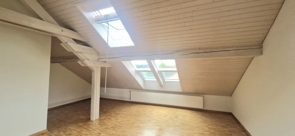 Zwei WG Zimmer ab 1. November 2026