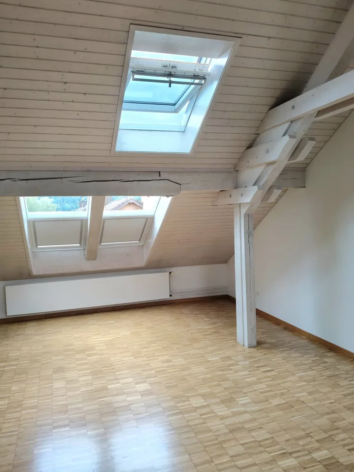 Zwei WG Zimmer ab 1. November 2026