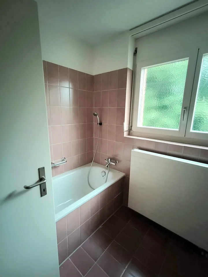 Zwei WG Zimmer ab 1. November 2026