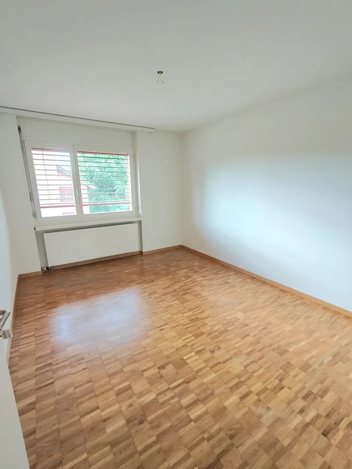 Zwei WG Zimmer ab 1. November 2026