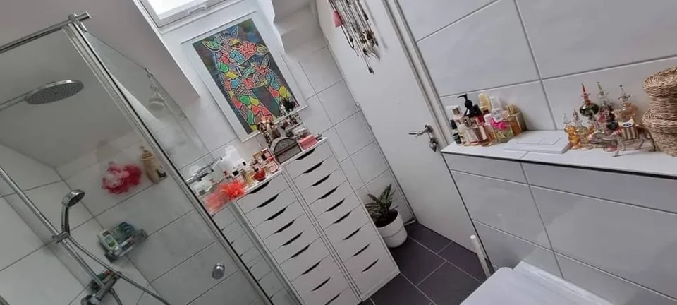 Temporäres Zimmer in Kilchberg mit Zugang zur Attikawohnung & Seeblick – Per 1.10.2026 / 1–3 Monate (Option auf Verlängerung)