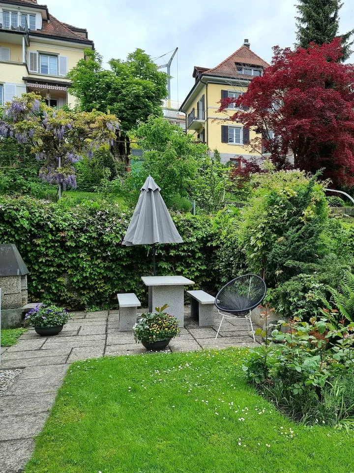 Temporäres Zimmer in Kilchberg mit Zugang zur Attikawohnung & Seeblick – Per 1.10.2026 / 1–3 Monate (Option auf Verlängerung)