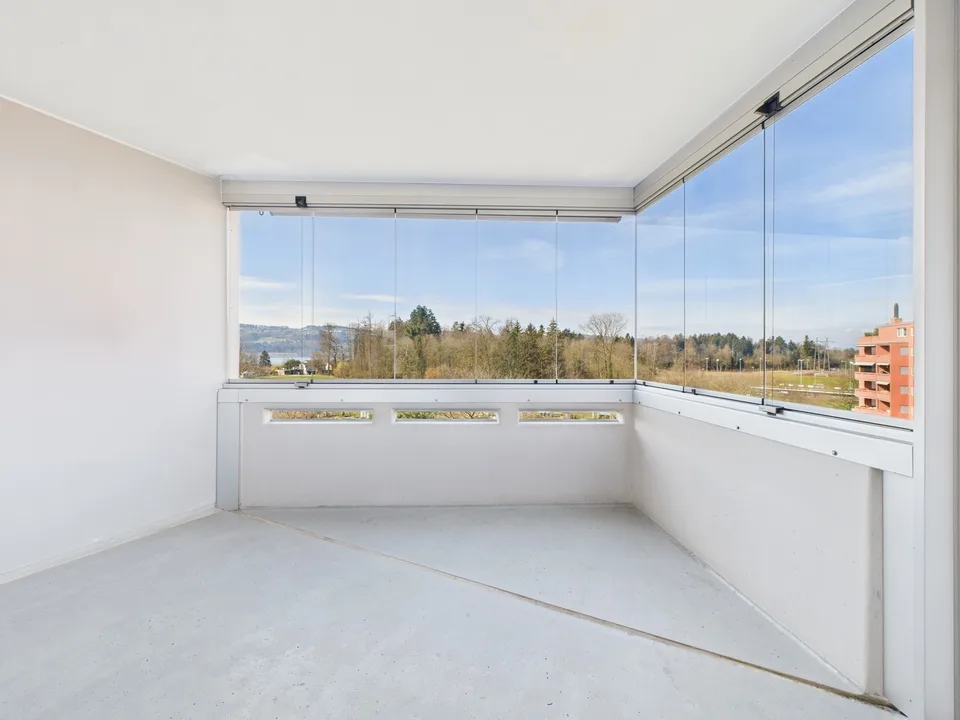 Sonnige 4 ½ Zimmer-Wohnung mit Seesicht