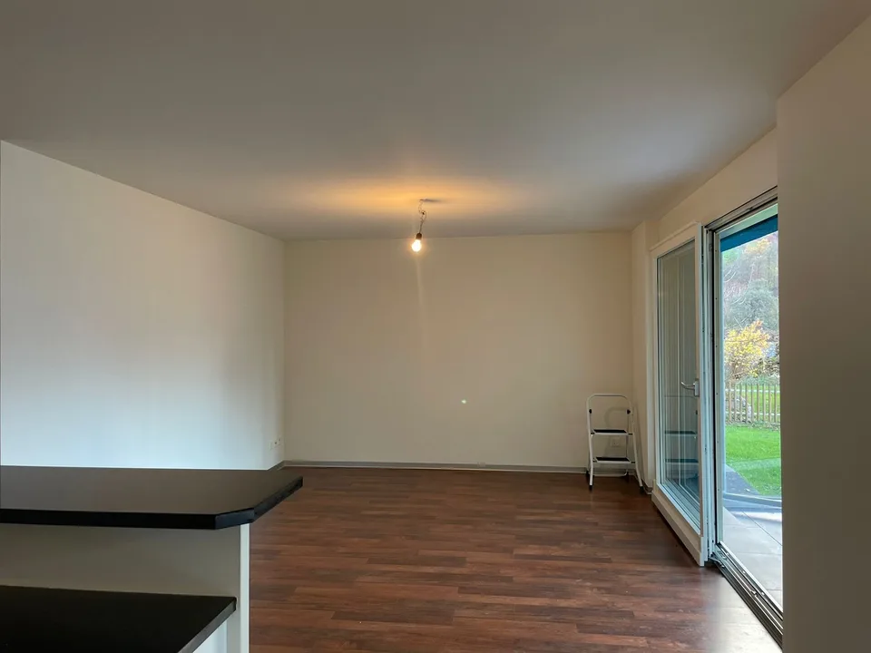 Schöne 3½-Zimmer-Wohnung mit Gartensitzplatz in Glarus