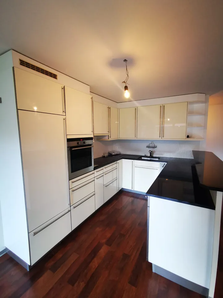 Schöne 3½-Zimmer-Wohnung mit Gartensitzplatz in Glarus