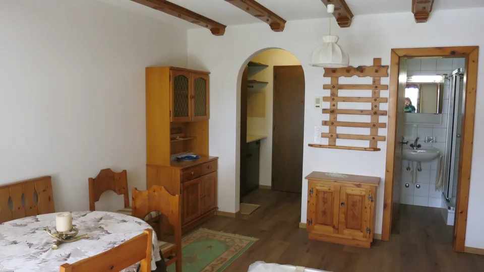 Nachmieter gesucht: Gemütliches Studio in Splügen – Medels
