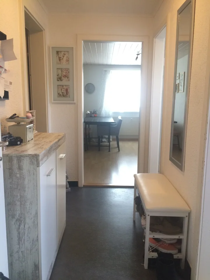 Kleine 2.5-Zimmer-Dachwohnung im 3. Stock ohne Lift und ohne Balkon