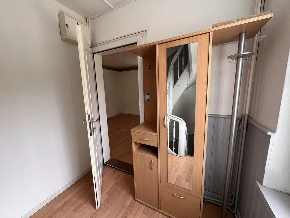 3-Zimmer-Wohnung mit Blick auf den Rhein inkl. Parkplatz und Nebenkosten