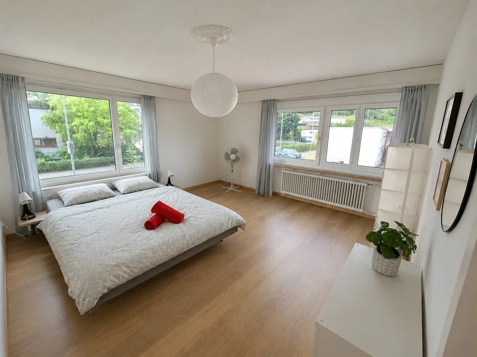 BEFRISTET: Möblierte 4.5-Zimmer-Wohnung in Langnau am Albis – bis 30.08.2027