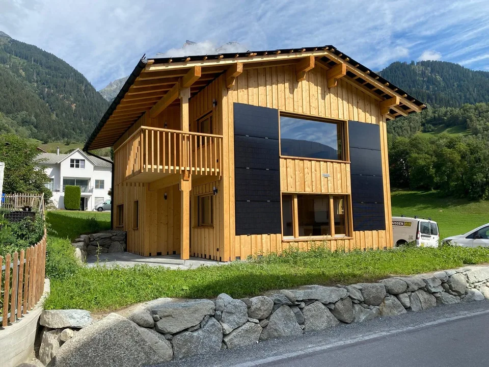 Moderne 3.5- Zimmerwohnung in Trun, Graubünden