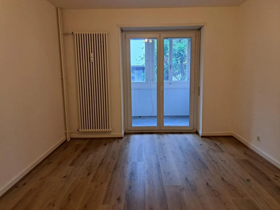 an ruhiger Strasse – foto 4 di 5