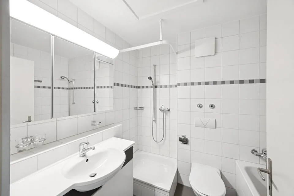 Grosse Wohnung an ruhiger Lage