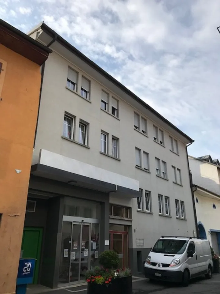 Studio en cours de rafraîchissement à proximité des commodités – foto 7 di 7