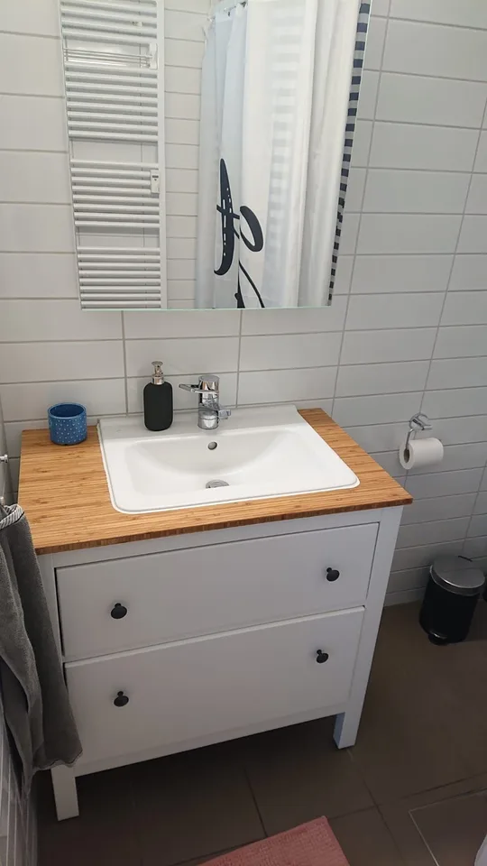 Möblierte 2.5 Zi-Parterre Wohnung mit Garten zentrale Lage – Foto 3 von 18