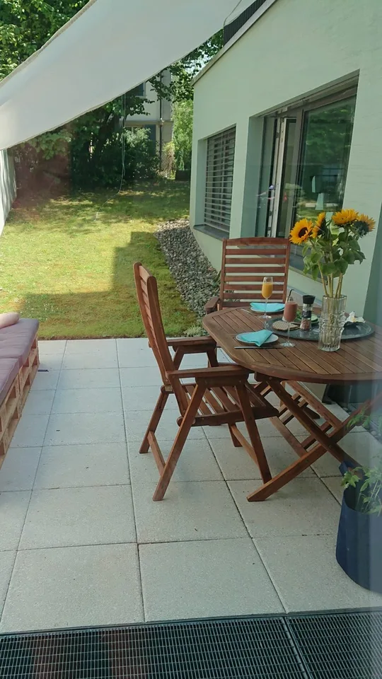 Möblierte 2.5 Zi-Parterre Wohnung mit Garten zentrale Lage – Foto 10 von 18