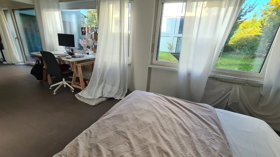 Möblierte 2.5 Zi-Parterre Wohnung mit Garten zentrale Lage – Foto 15 von 18