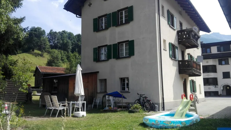 Gemütliche, ruhige 3.5-Zimmer-Altbauwohnung mit Balkon Nahe Bahnhof