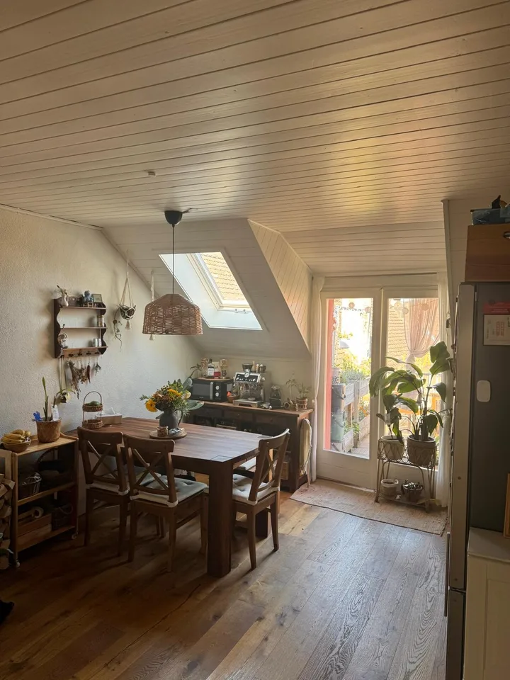 4 Zimmer Wohnung mit Balkon in Altstadt