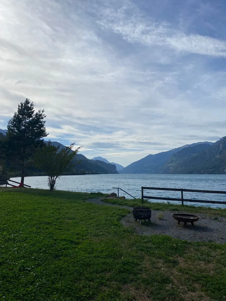 WG-Zimmer direkt am Walensee