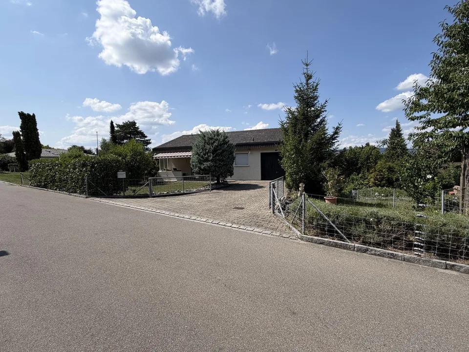 Freistehendes 5.5-Zimmer Einfamilienhaus mit viel Privatsphäre