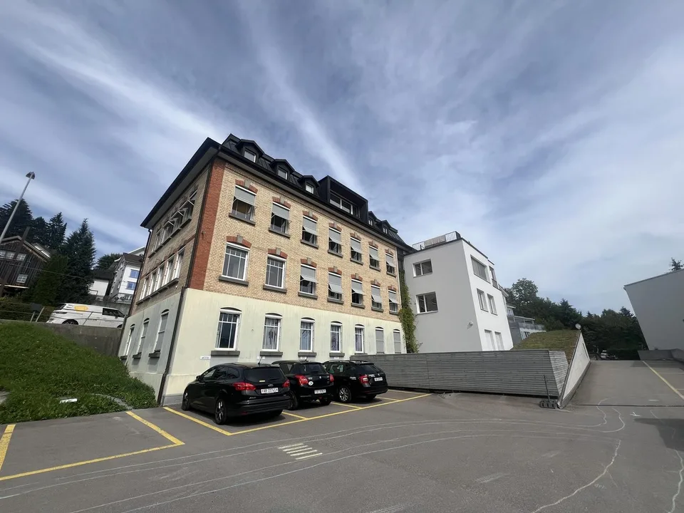Attraktive Büro- / Ladenfläche an zentraler Lage in Teufen – foto 2 di 8