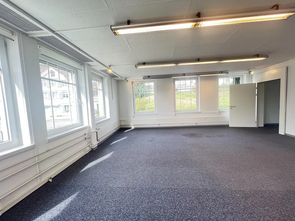 Attraktive Büro- / Ladenfläche an zentraler Lage in Teufen – foto 5 di 8